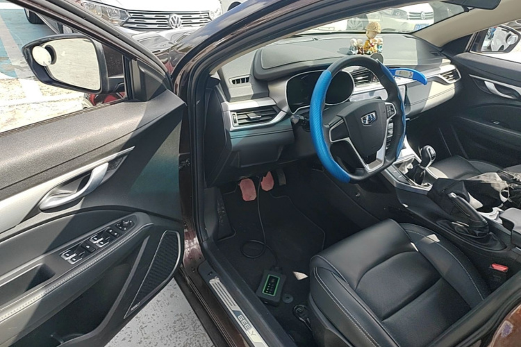 GEELY Emgrand 2018 #16 GEELY Emgrand 2018 car image #16