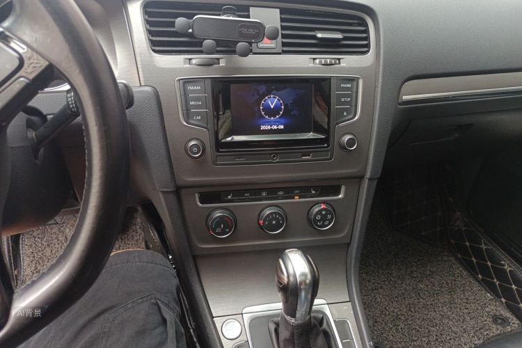 Volkswagen Golf 2016 car image #15