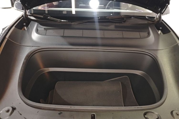 Tesla Model Y 2025 #20 Tesla Model Y 2025 immagine di auto #20