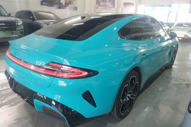 MI SU7 2025 image de voiture #7