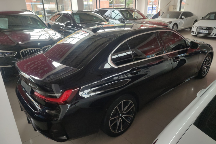 BMW 3 Series 2024 imagen de coche #7