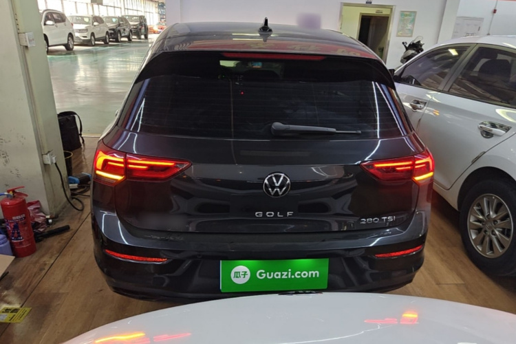 Volkswagen Golf 2021 car image #4