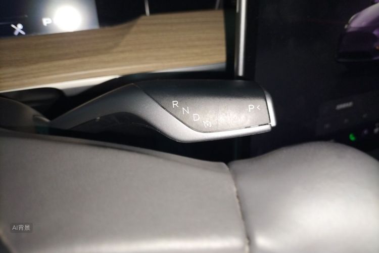 Tesla Model Y 2022 #16 Tesla Model Y 2022 car image #16