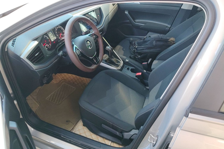 Volkswagen Polo 2020 car image #15
