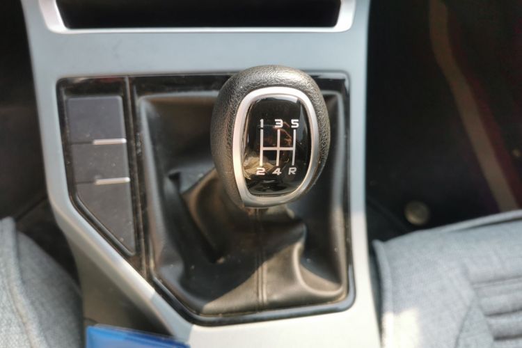 GEELY Emgrand 2022 #14 GEELY Emgrand 2022 imagen de coche #14