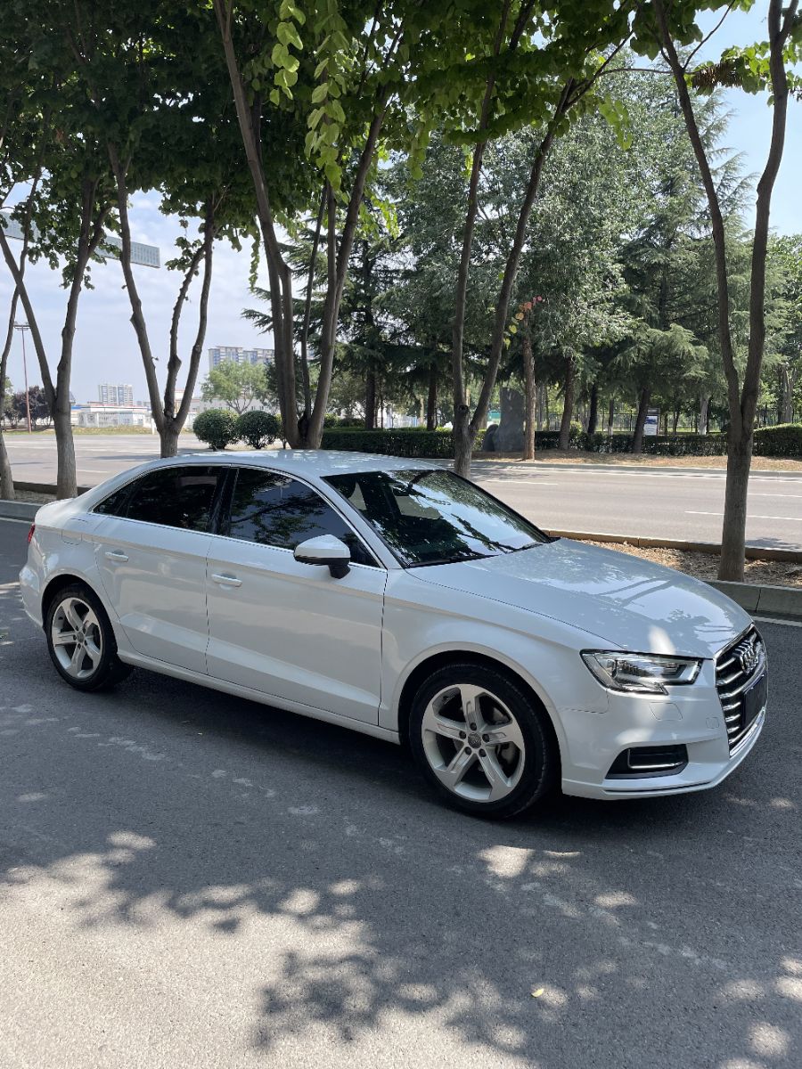 Audi A3 2019 car image #2