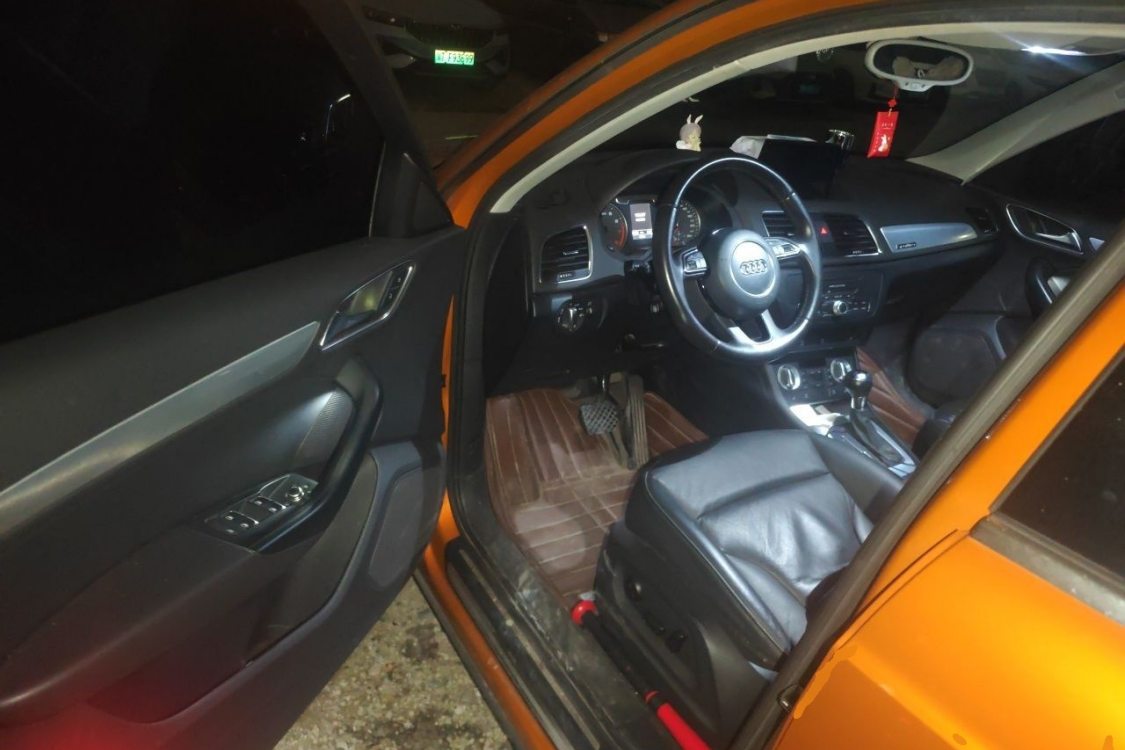 Audi Q3 2014 car image #23