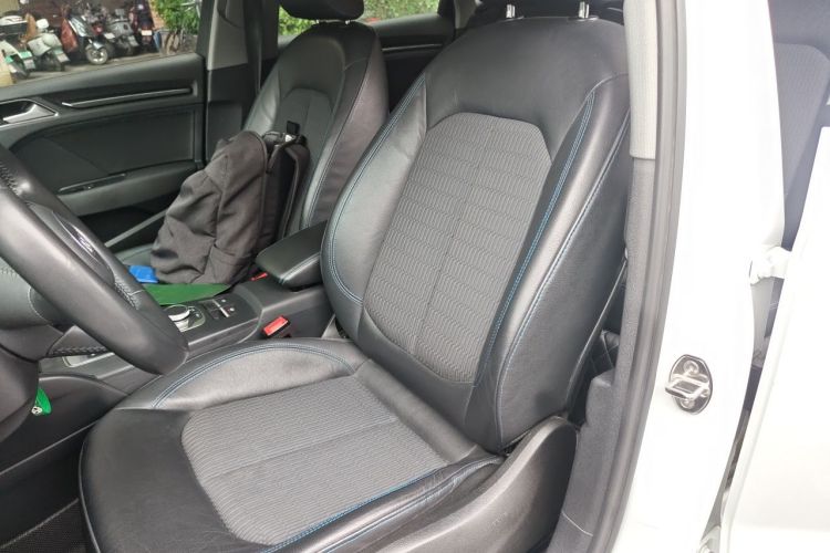 Audi A3 2019 car image #19