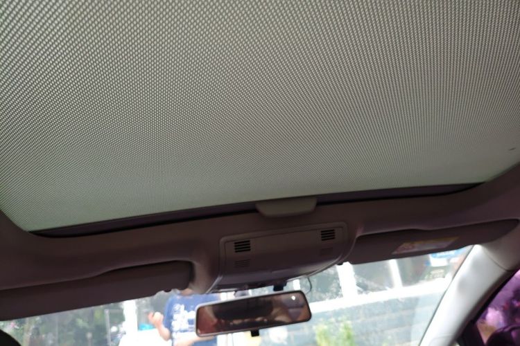 Volkswagen Golf 2017 car image #16