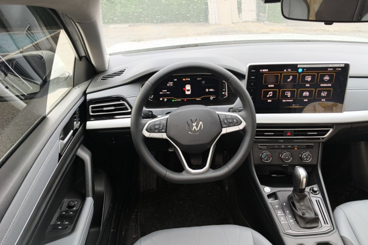 Volkswagen Lavida 2025 car image #11