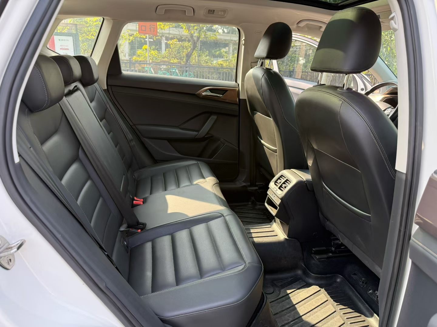 Volkswagen Tharu 2020 car image #3