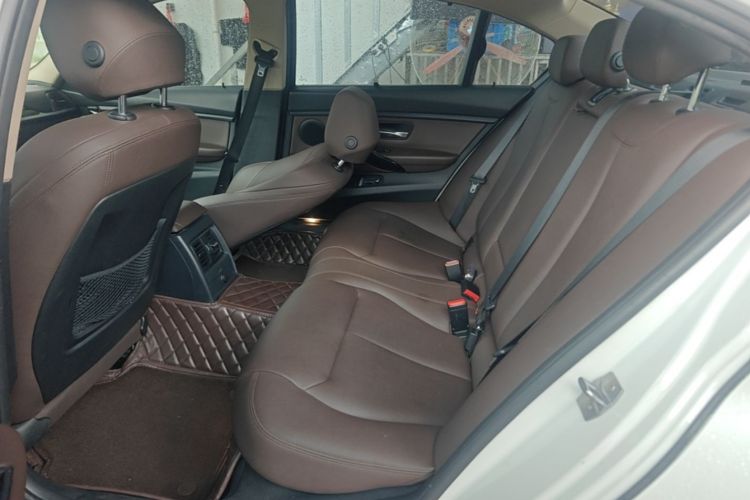 BMW 3 Series 2019 imagen de coche #17
