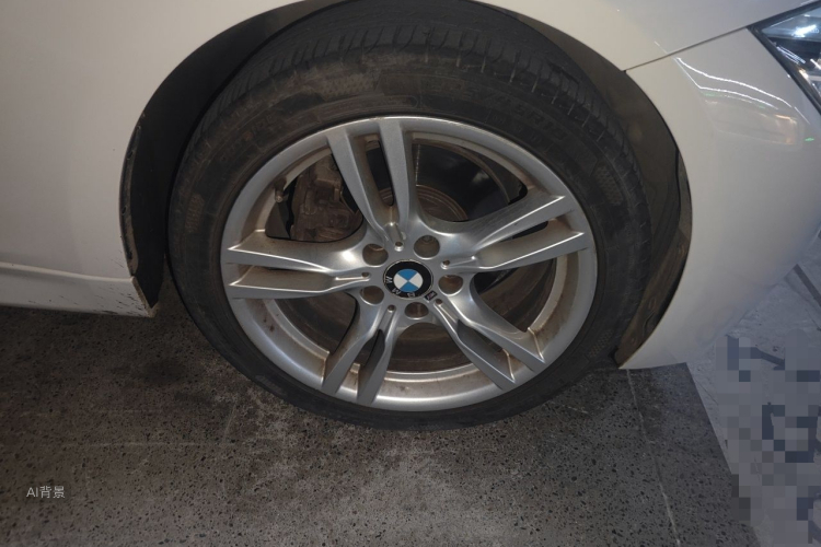 BMW 3 Series 2018 car image #9