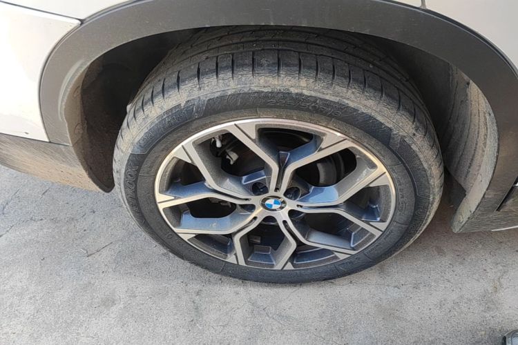 BMW X1 2021 car image #10