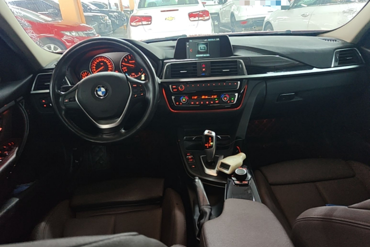 BMW 3 Series 2017 #10 BMW 3 Series 2017 car image #10