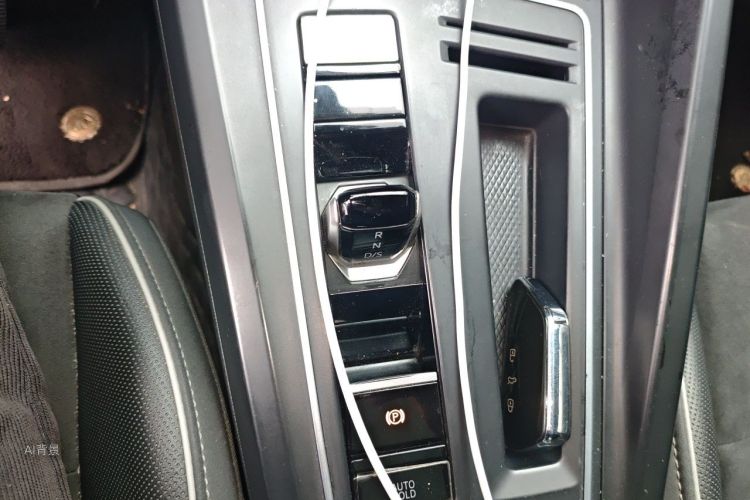 Volkswagen Golf 2021 car image #16