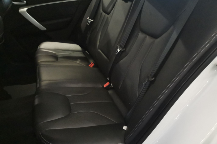 GEELY Emgrand 2017 #19 GEELY Emgrand 2017 car image #19