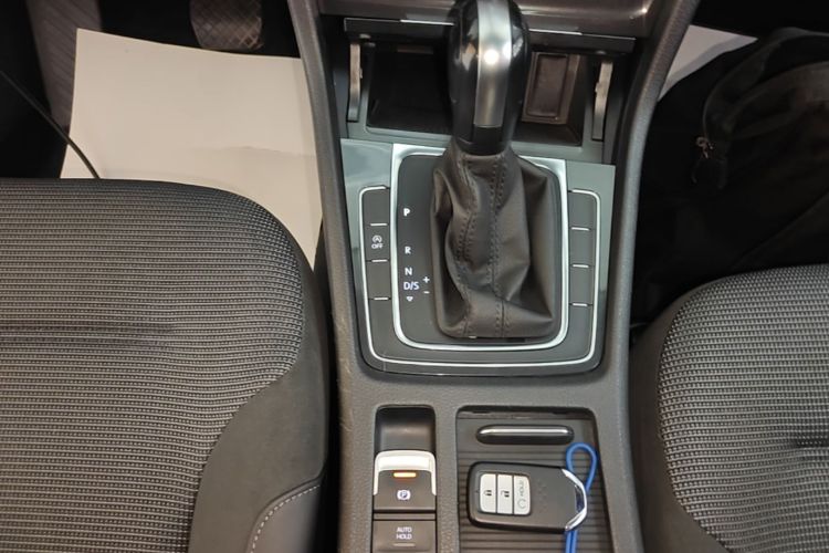 Volkswagen Golf 2019 #14 Volkswagen Golf 2019 car image #14