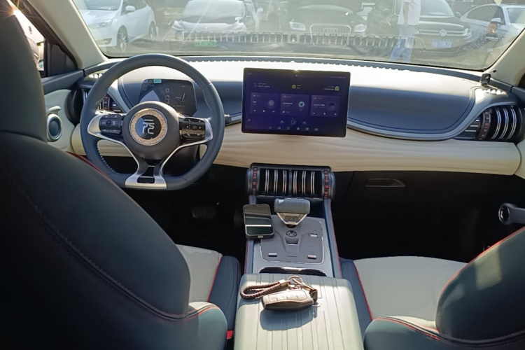 BYD Yuan Plus 2023 immagine di auto #10