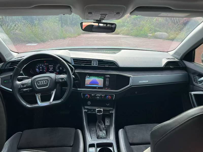 Audi Q3 2019 #9 Audi Q3 2019 car image #9