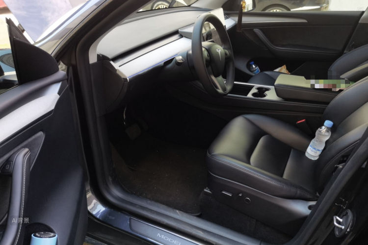Tesla Model Y 2024 #18 Tesla Model Y 2024 car image #18