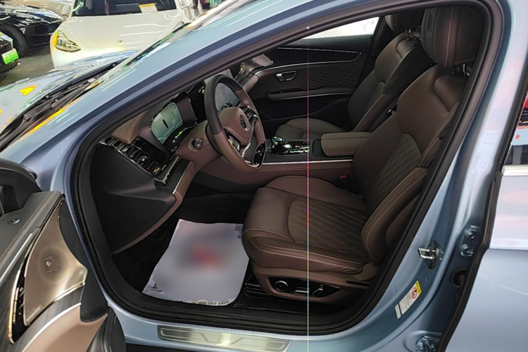 BYD Han 2023 car image #12