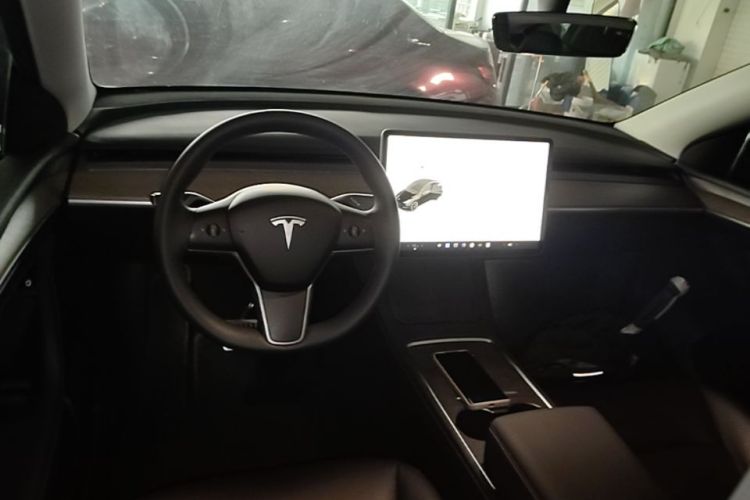 Tesla Model Y 2021 #11 Tesla Model Y 2021 car image #11
