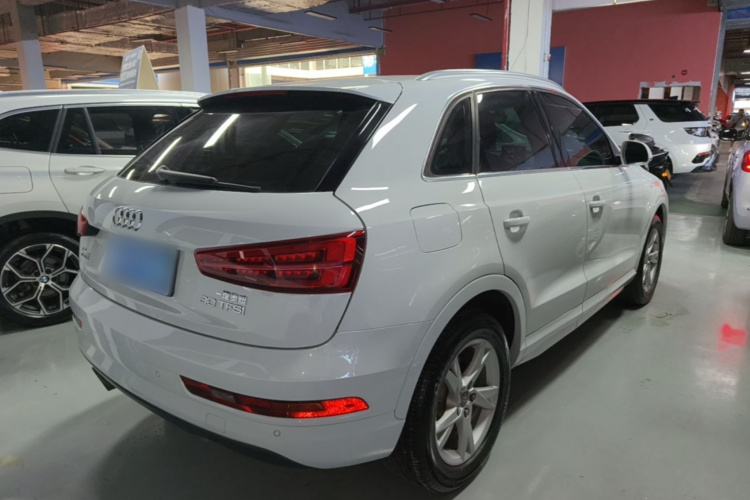 Audi Q3 2017 car image #7