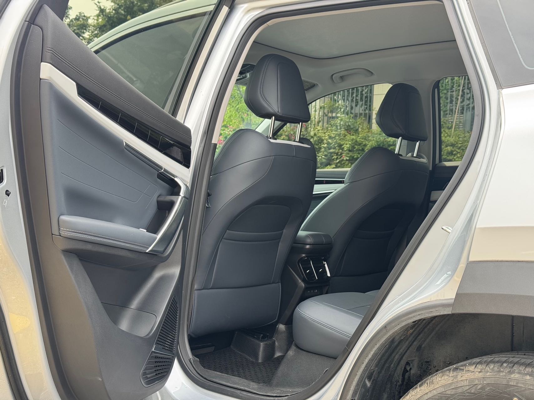 GEELY Boyue L 2024 car image #7