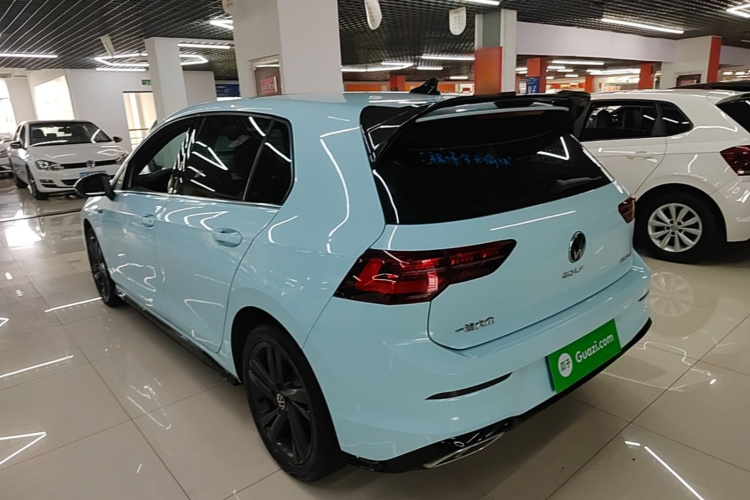 Volkswagen Golf 2024 car image #5