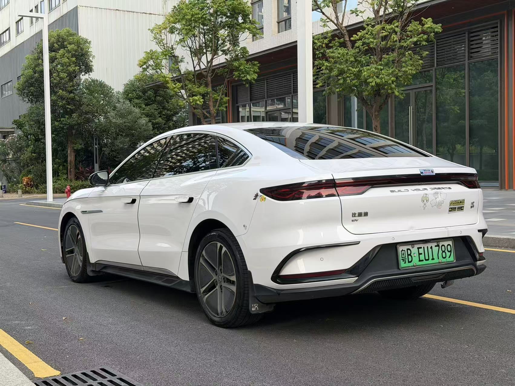 BYD Han 2024 car image #5