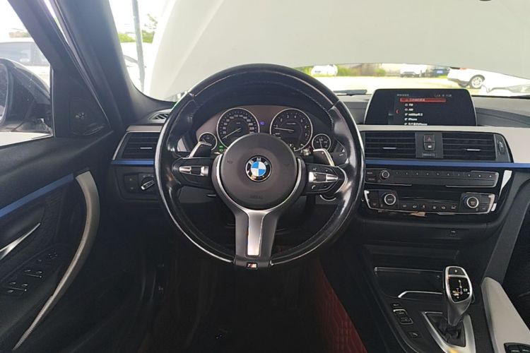 BMW 3 Series 2018 #11 BMW 3 Series 2018 car image #11