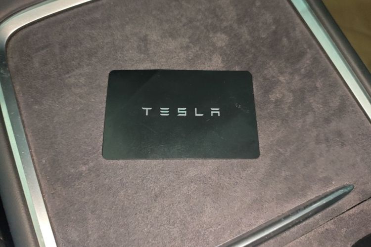 Tesla Model Y 2024 #9 Tesla Model Y 2024 immagine di auto #9