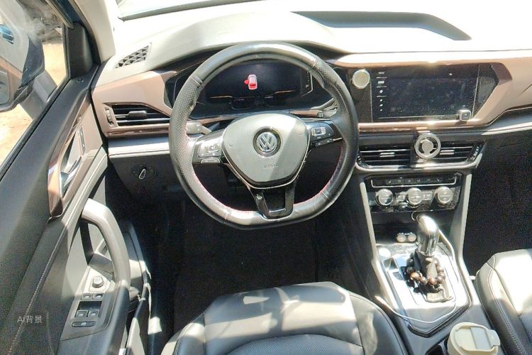 Volkswagen Tharu 2020 car image #12