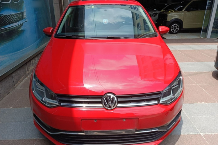 Volkswagen Polo 2017 car image #3