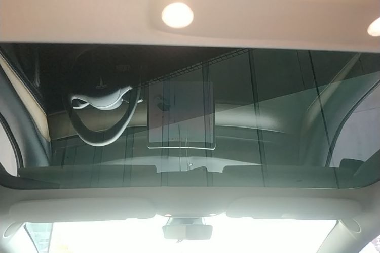 Tesla Model 3 2021 car image #18