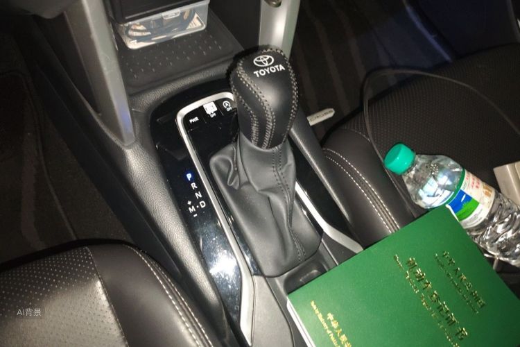 Toyota Corolla Cross 2025 صورة سيارة #16