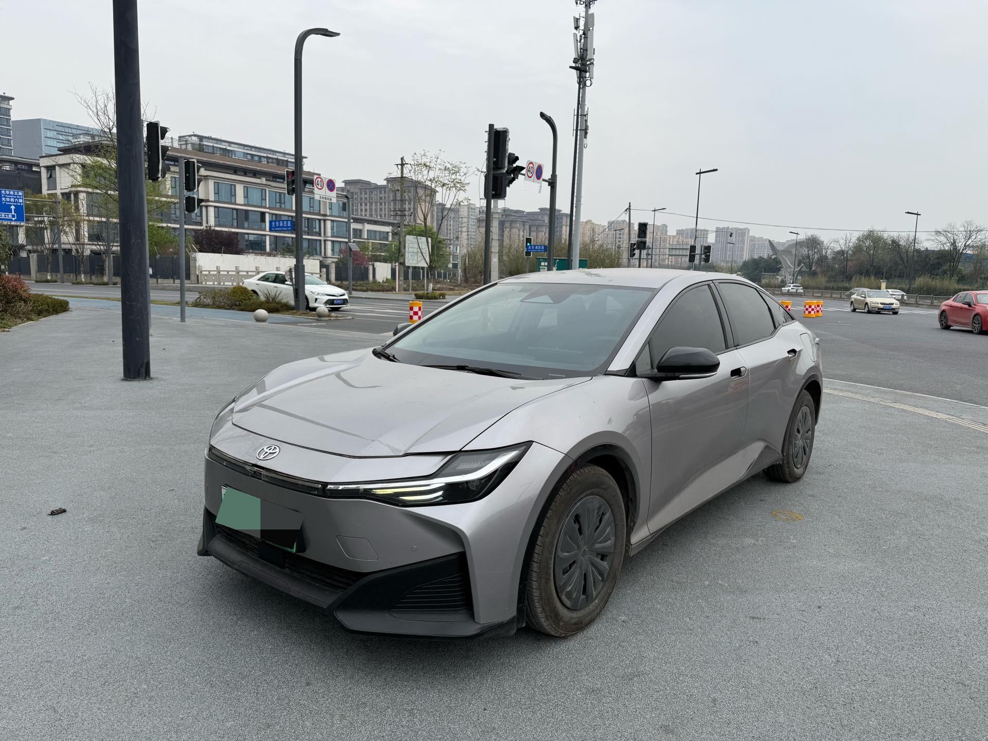 Toyota bZ3 2023 汽车图片 