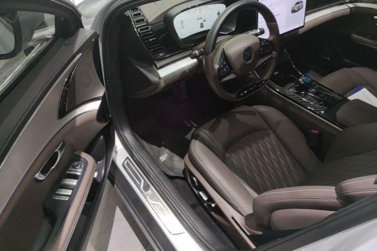 BYD Han 2024 car image #12