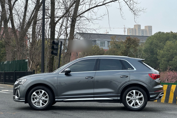 Audi Q3 2019 #9 Audi Q3 2019 car image #9