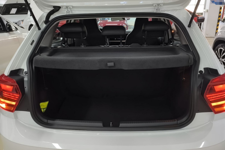 Volkswagen Polo 2024 car image #19