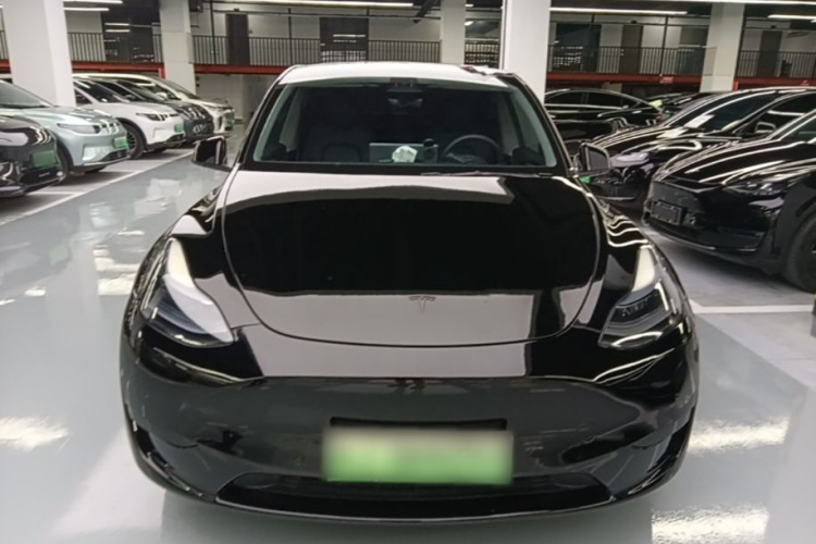 Tesla Model Y 2023 #3 Tesla Model Y 2023 car image #3