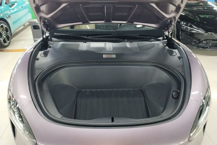 MI SU7 2025 immagine di auto #20