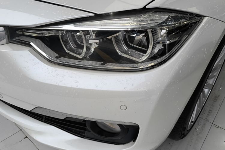 BMW 3 Series 2017 #23 BMW 3 Series 2017 car image #23