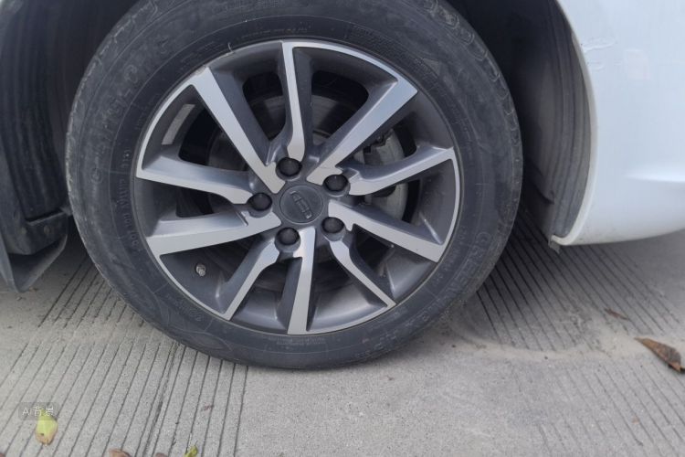 GEELY Emgrand 2020 #9 GEELY Emgrand 2020 car image #9