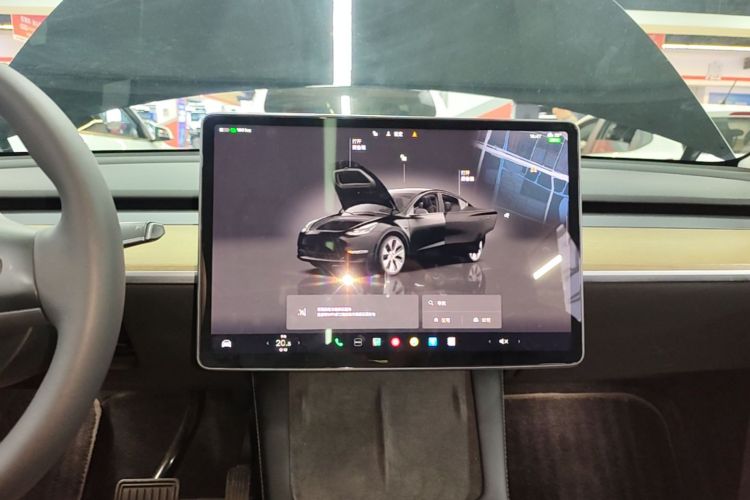 Tesla Model Y 2022 #13 Tesla Model Y 2022 immagine di auto #13