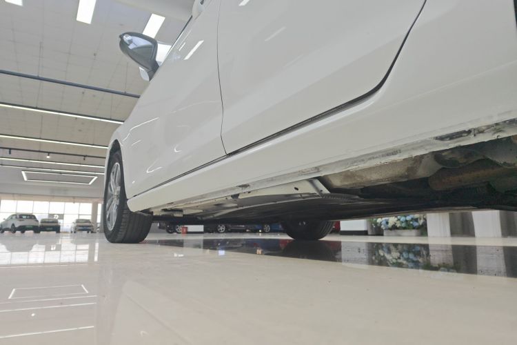 Volkswagen Golf 2017 imagen de coche #26