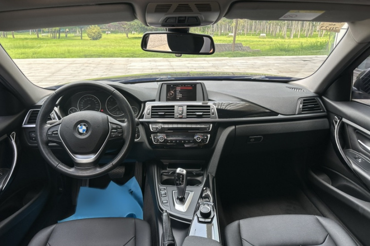 BMW 3 Series 2017 #10 BMW 3 Series 2017 car image #10