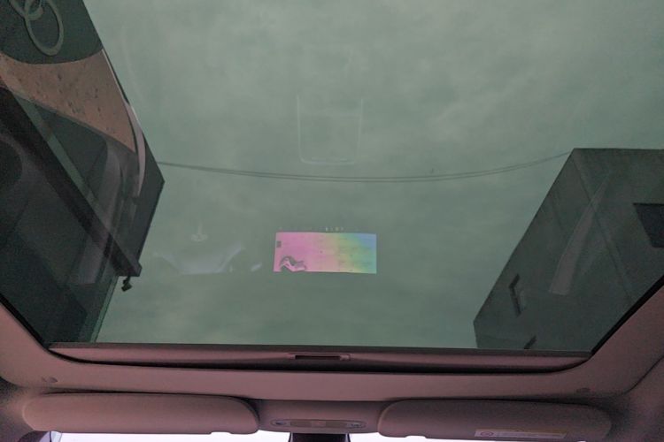 Tesla Model Y 2023 car image #20