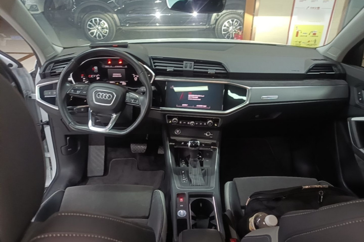 Audi Q3 2022 #10 Audi Q3 2022 car image #10